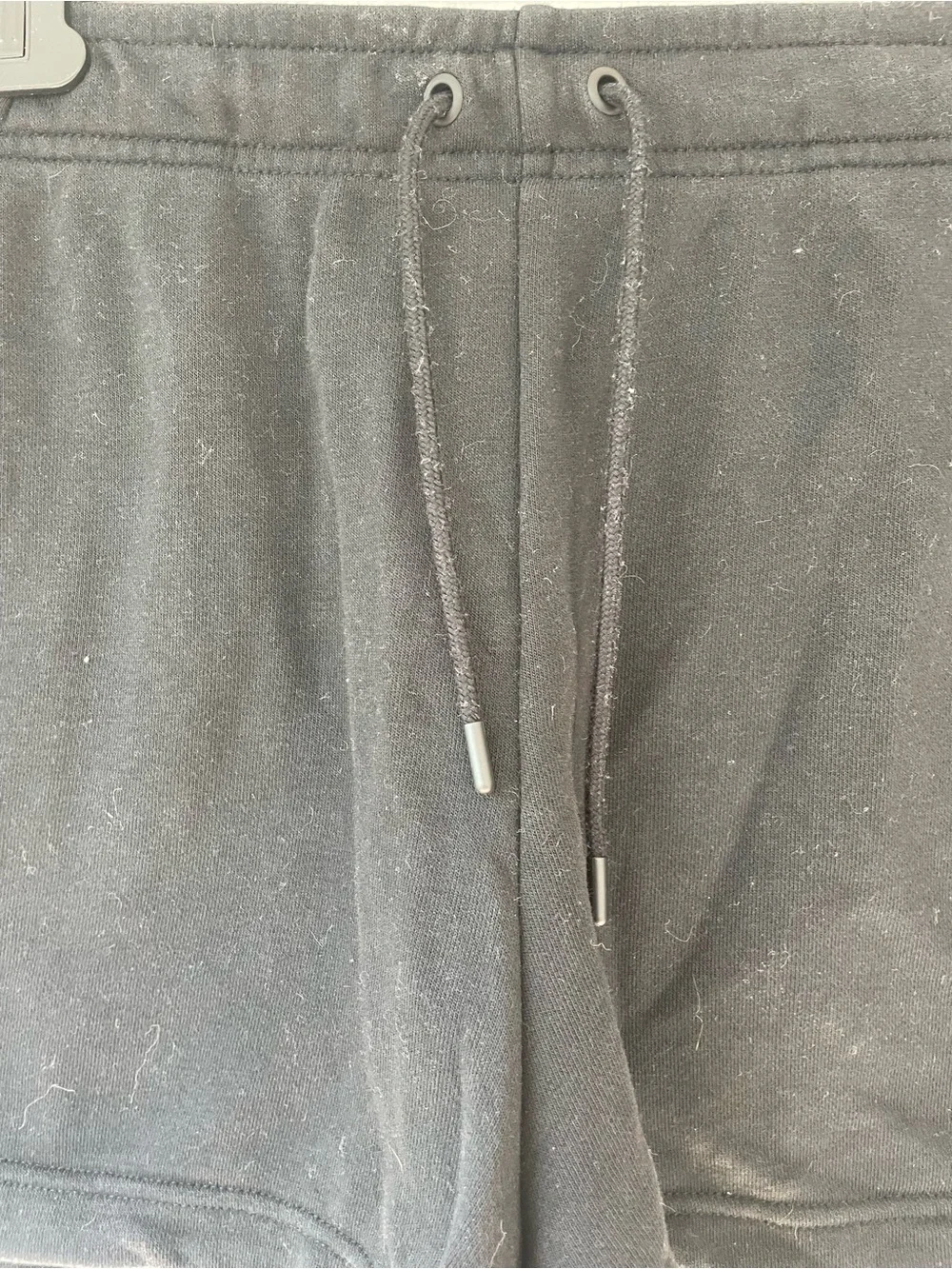 Black Nike athletic cotton blend sweat shorts drawstring pockets; size L